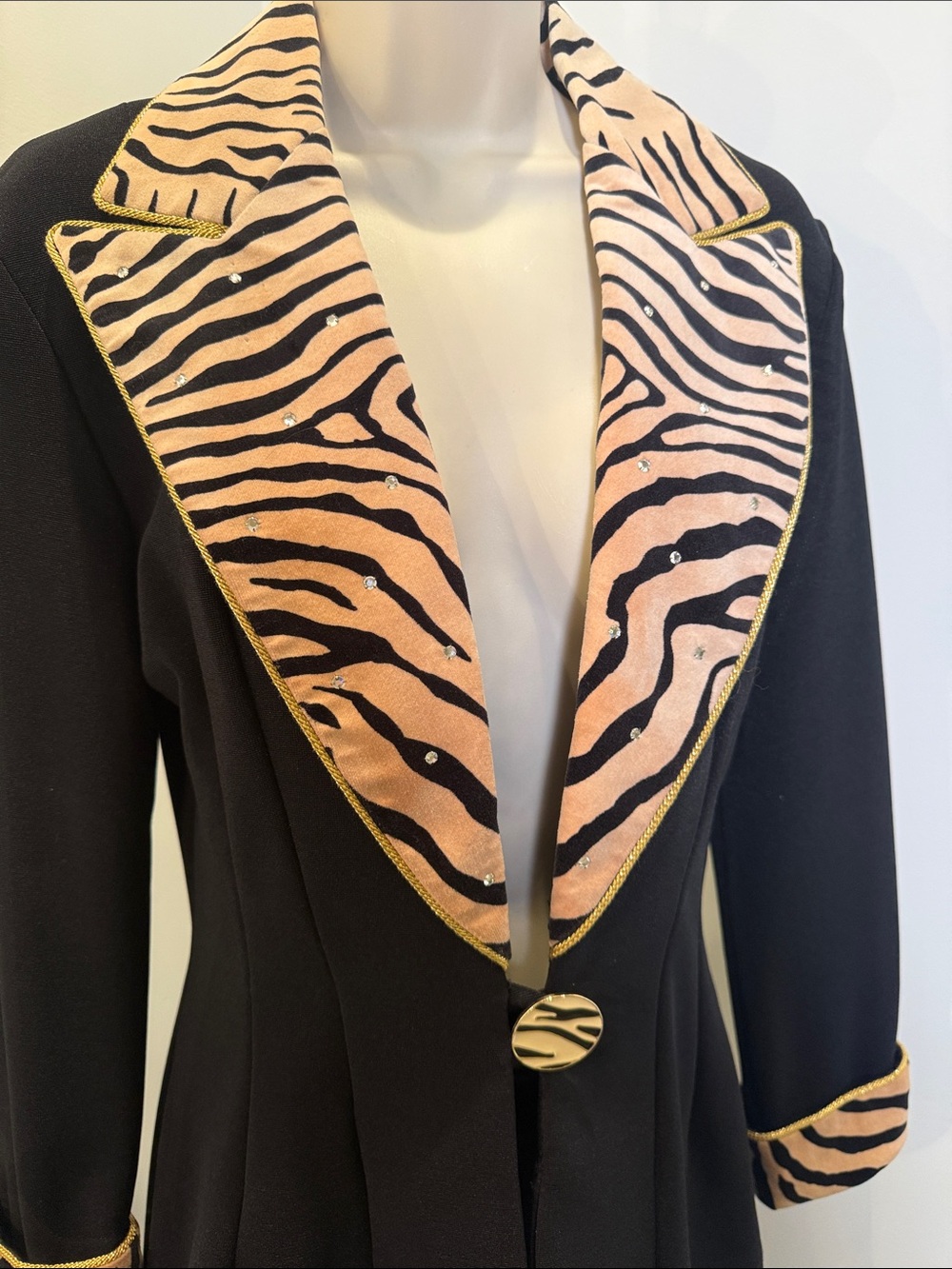 Vintage Cache Women's Black Blazer with Zebra & Rhinestone Trim Skirt Suit Set - Picture 5 of 6